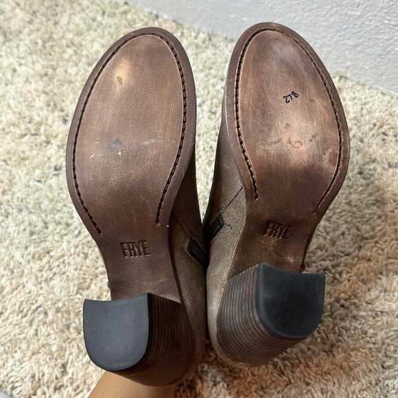 Frye Suede Ankle Boots size 6B - Picture 7 of 9